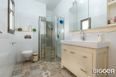 דו משפחתי מסודר עם 6 חדרים בכרכור